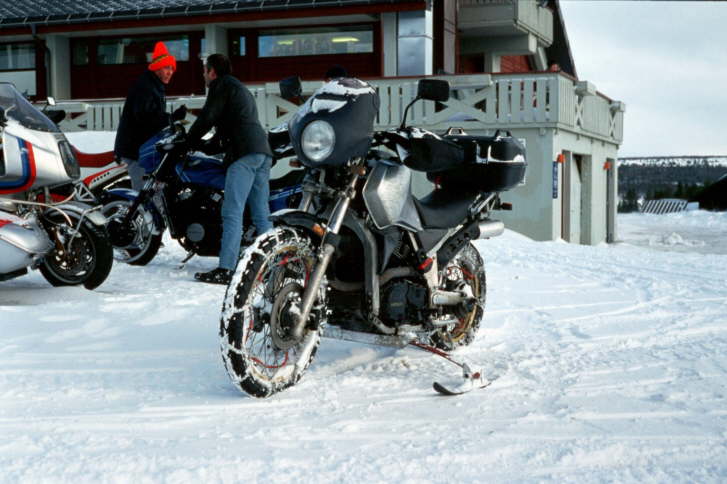 Solo mit Ski !